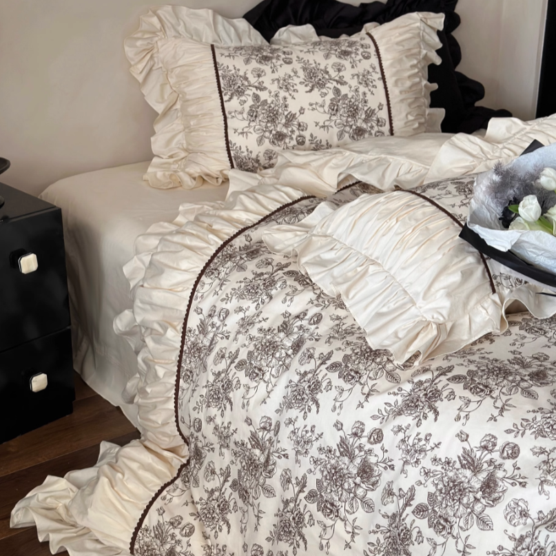 Vintage Floral Ruffle Bedding Set
