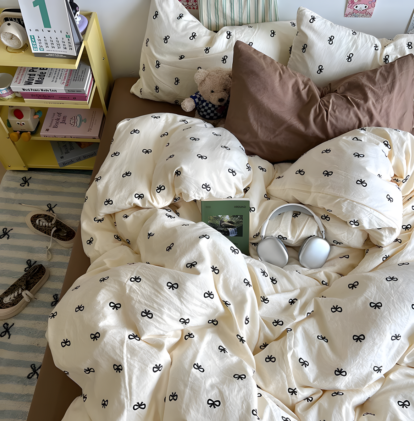 Cozy Ribbon Charm Bedding Set