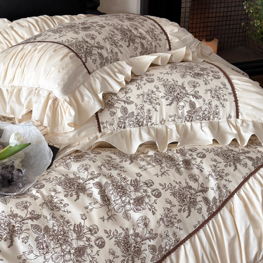 Vintage Floral Ruffle Bedding Set