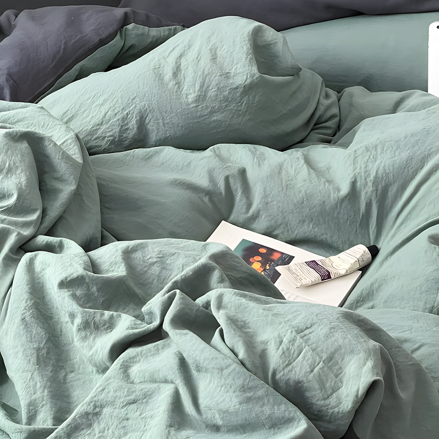 Two-Tone Bedding Set | Green Base with Contrast Options