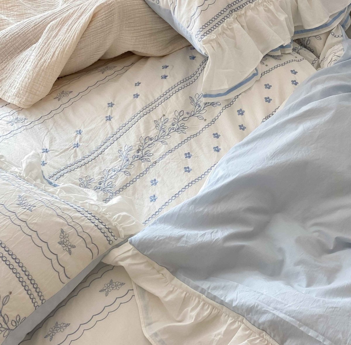 Delicate Ruffle Embroidery Bedding Set - WhisperLinens