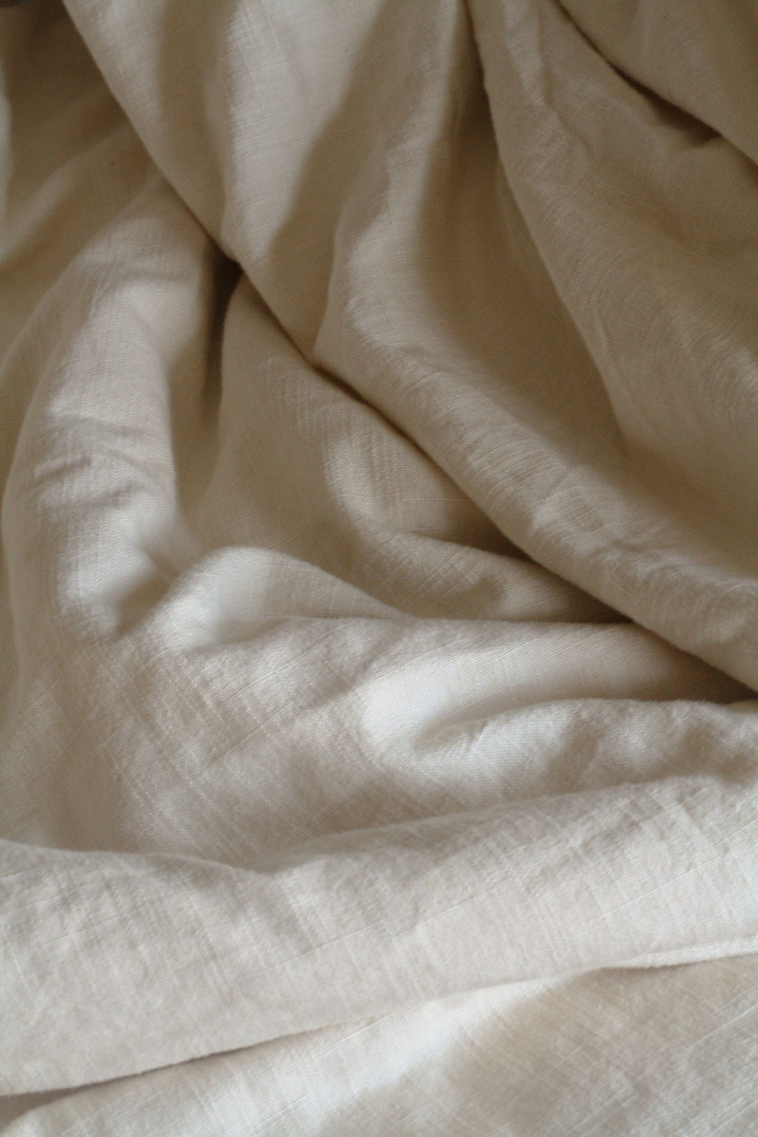 Cotton vs Linen Bedding: Which Is Right for You? - WhisperLinens