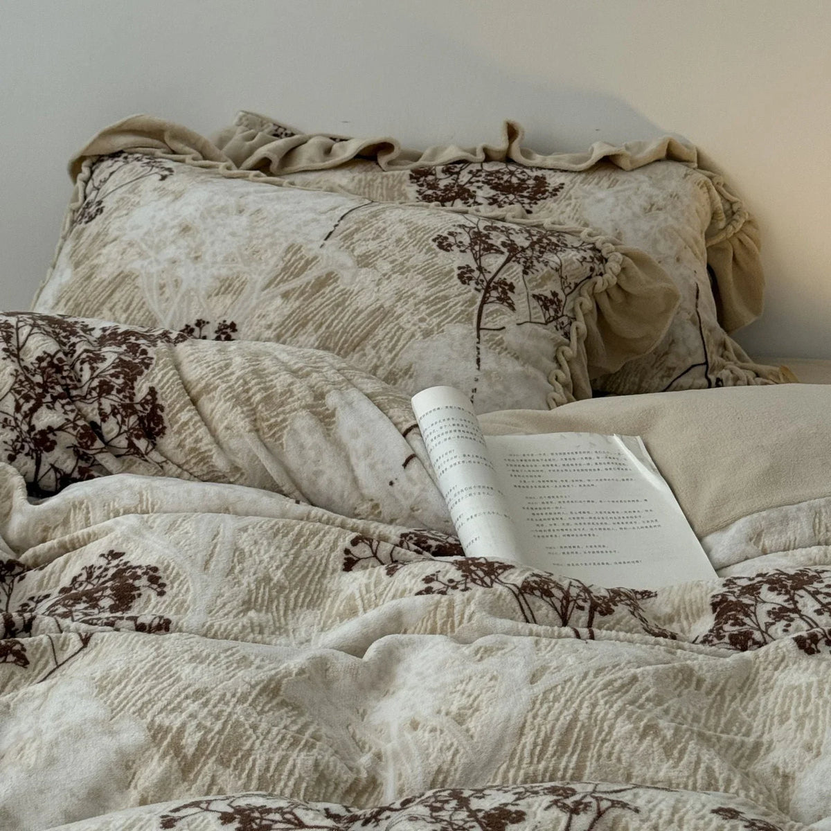 Adeline Vintage Botanical Branch Fleece Bedding Set