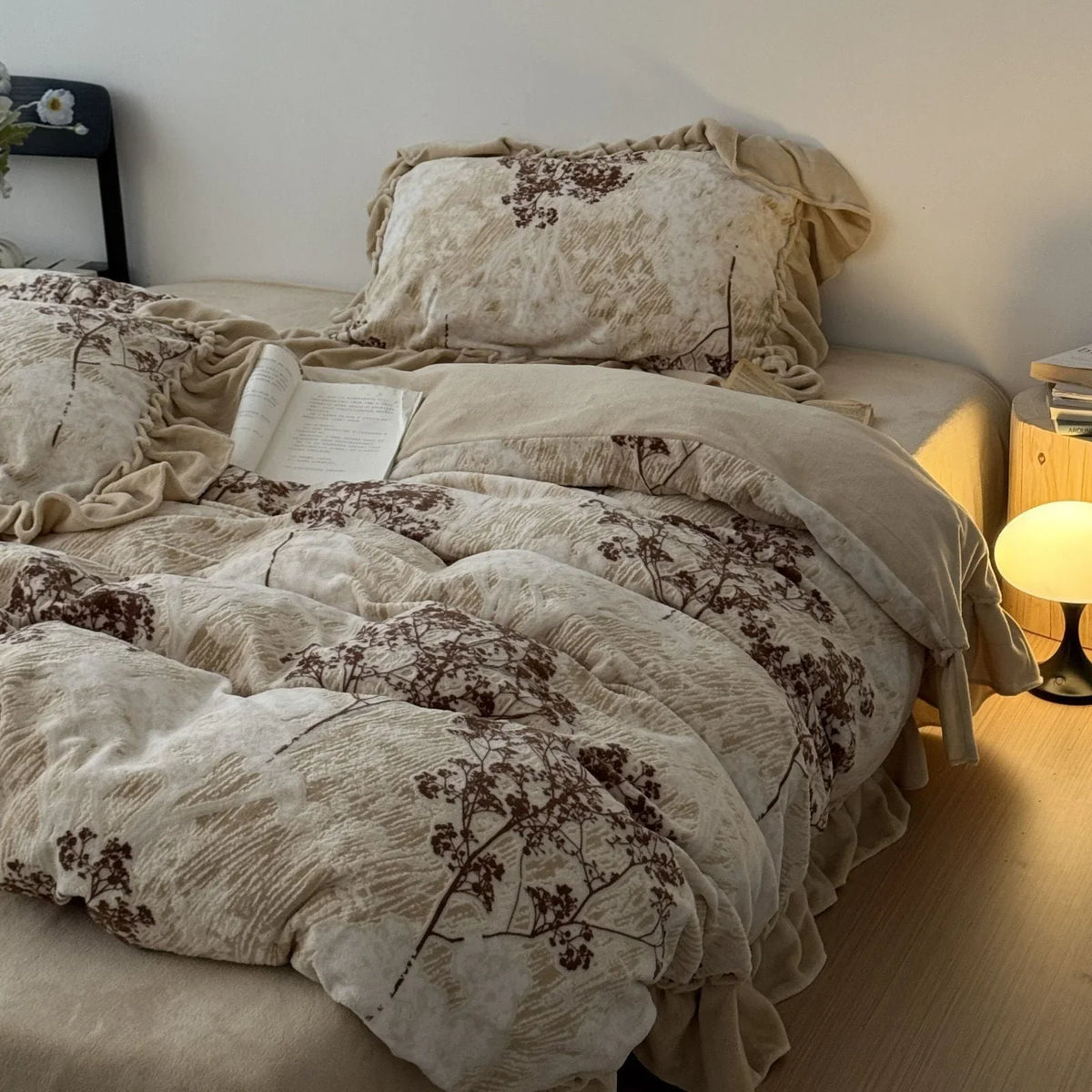 Adeline Vintage Botanical Branch Fleece Bedding Set