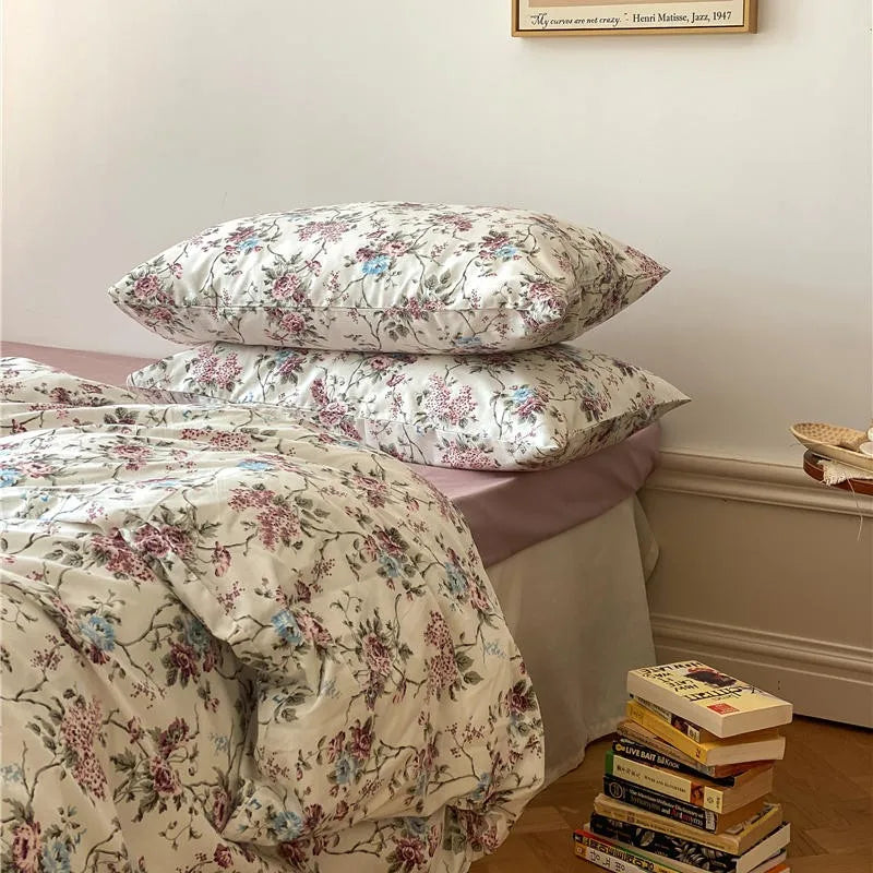 Vintage Floral Elegance Bedding Set