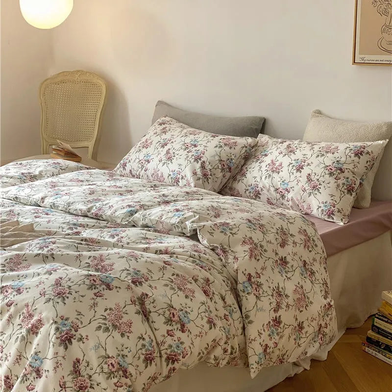 Vintage Floral Elegance Bedding Set