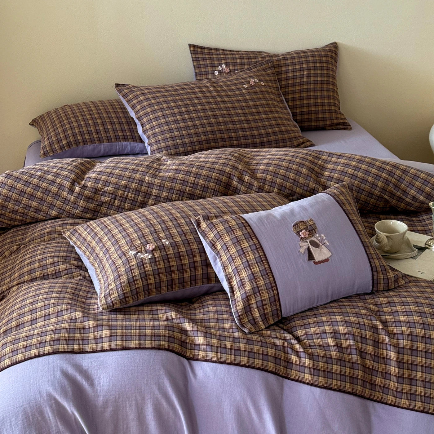 Cottage Plaid Cotton Bedding Set with Embroidery