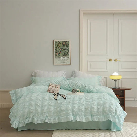 Elegant Textured Ruffle Bedding Set / Light Mint