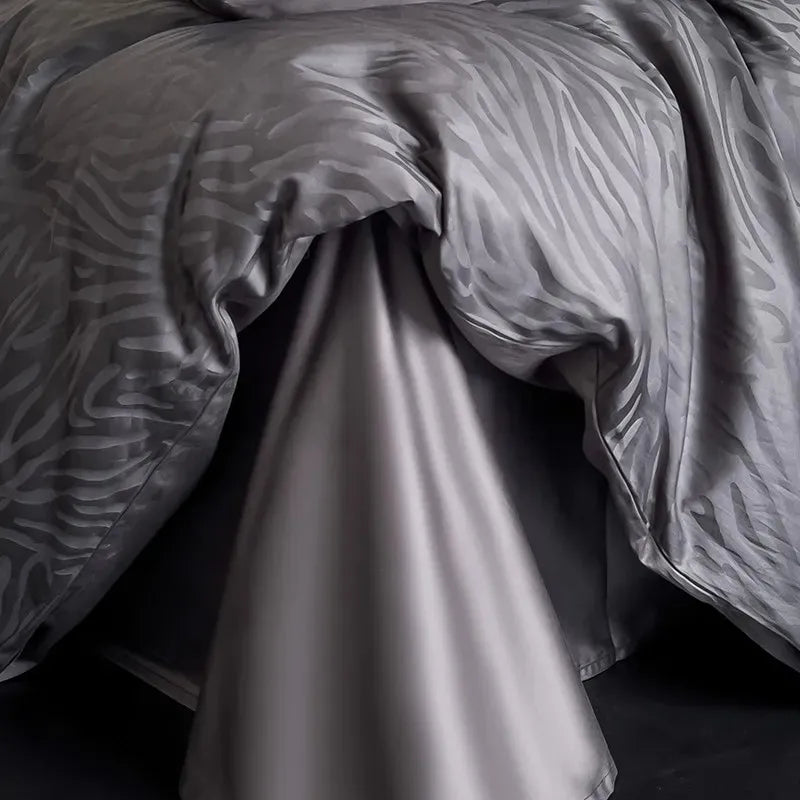 Elegant Slate Charm Bedding Set / Off-White