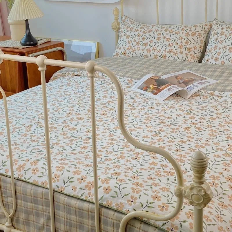 Golden Meadow Bedding Set