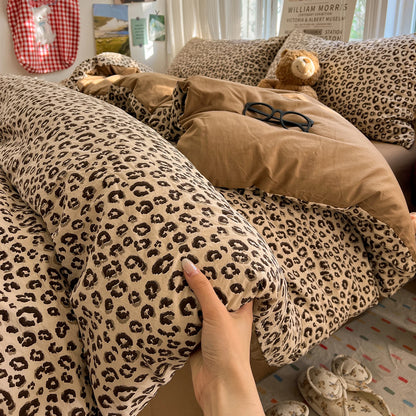 Vintage Leopard Print Bedding Set