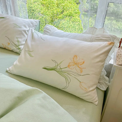 Gentle Blossom Bedding Set