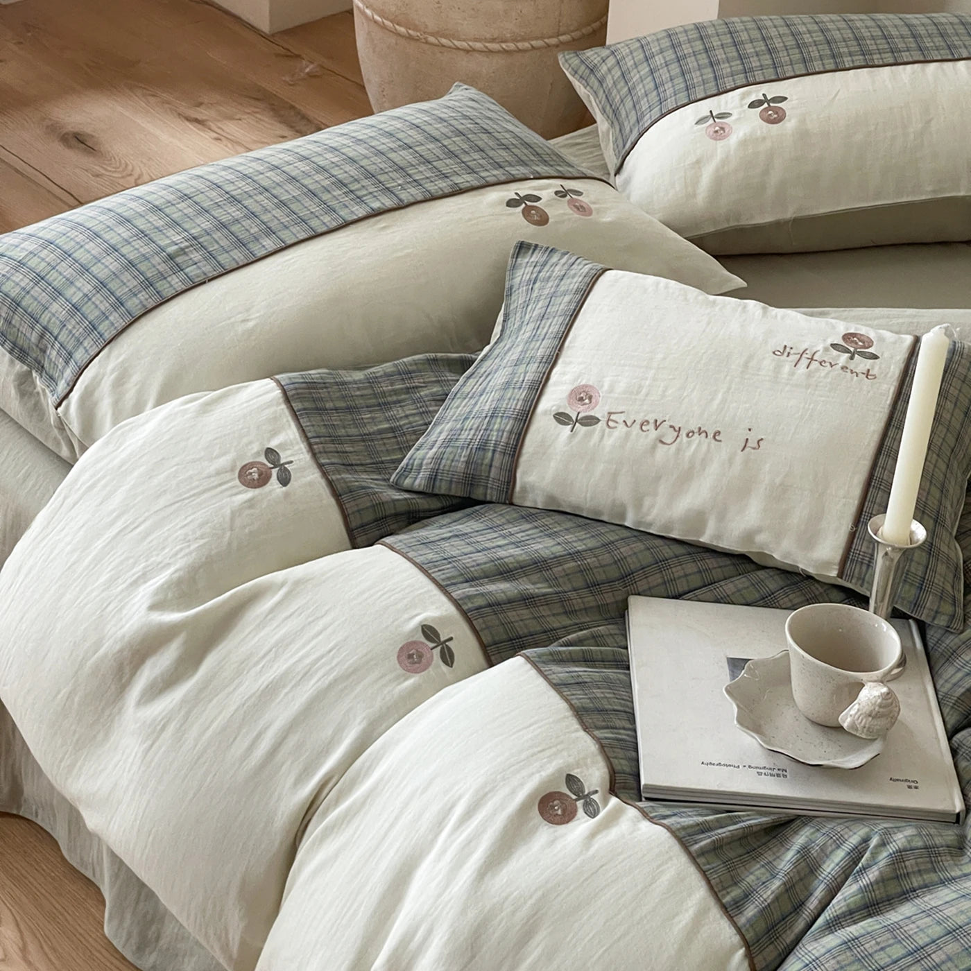 Cottage Plaid Cotton Bedding Set with Embroidery