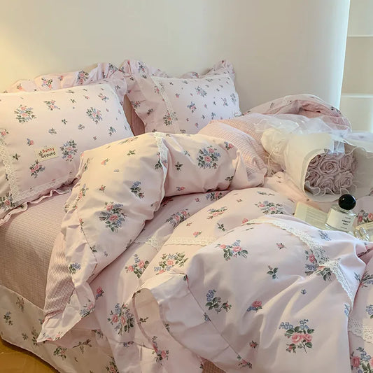 Floral Ruffled Bedding Set / Light Pink