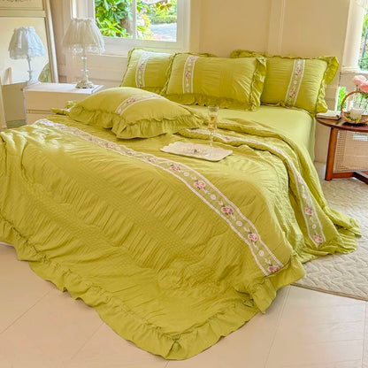 Romantic Ruffle Bedding Set