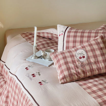 Cottage Plaid Cotton Bedding Set with Embroidery