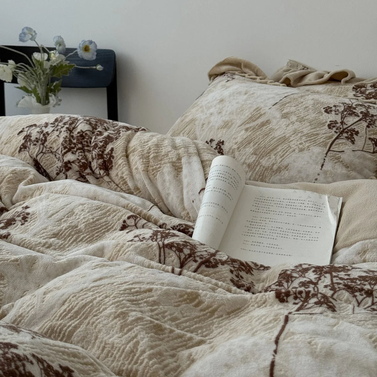 Adeline Vintage Botanical Branch Fleece Bedding Set