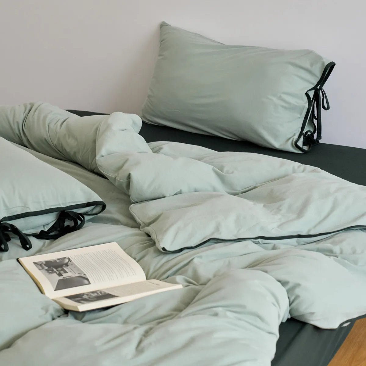 Adira Bow-Tie Jersey Cotton Bedding Set - WhisperLinens