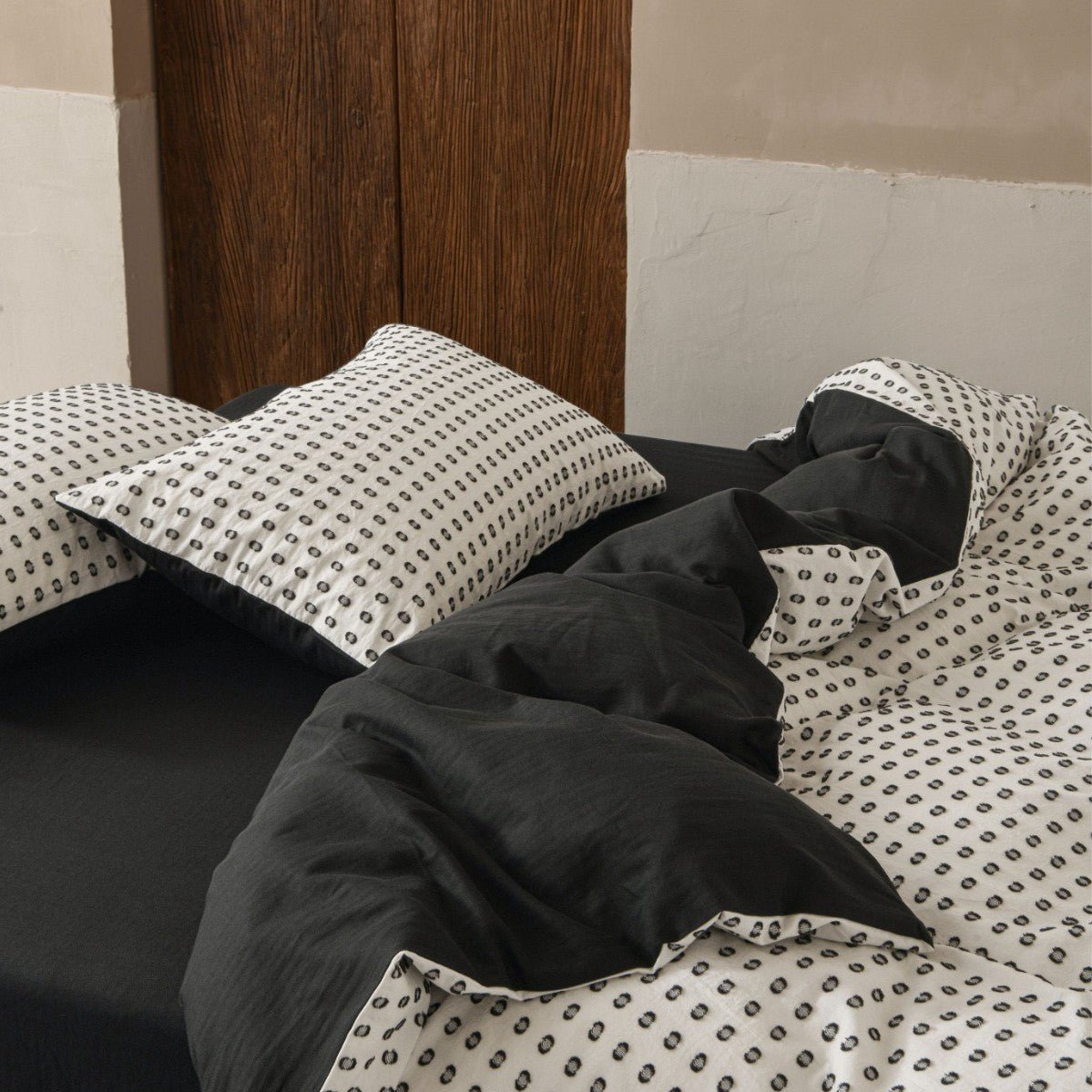 Amberlyn Dotted Cotton Bedding Set