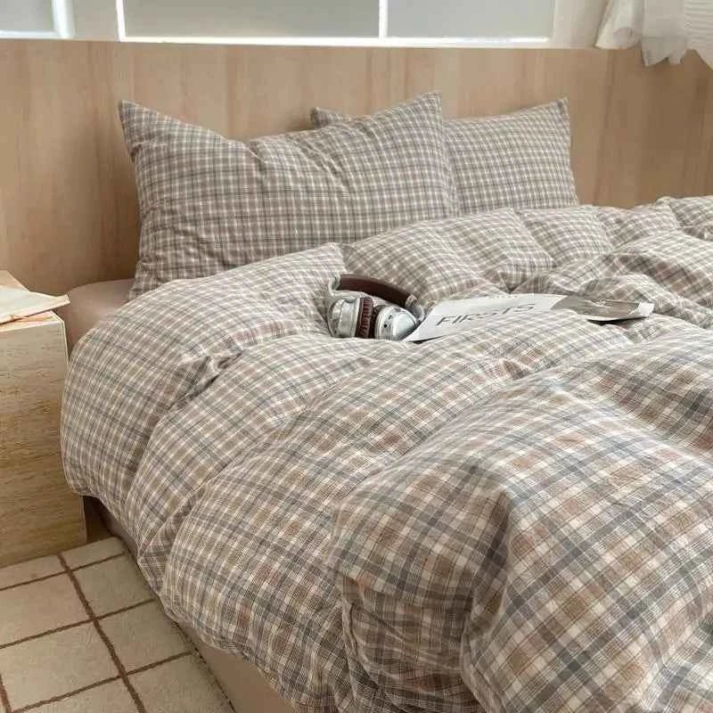 Cozy Cottage Plaid Cotton Bedding Set - WhisperLinens