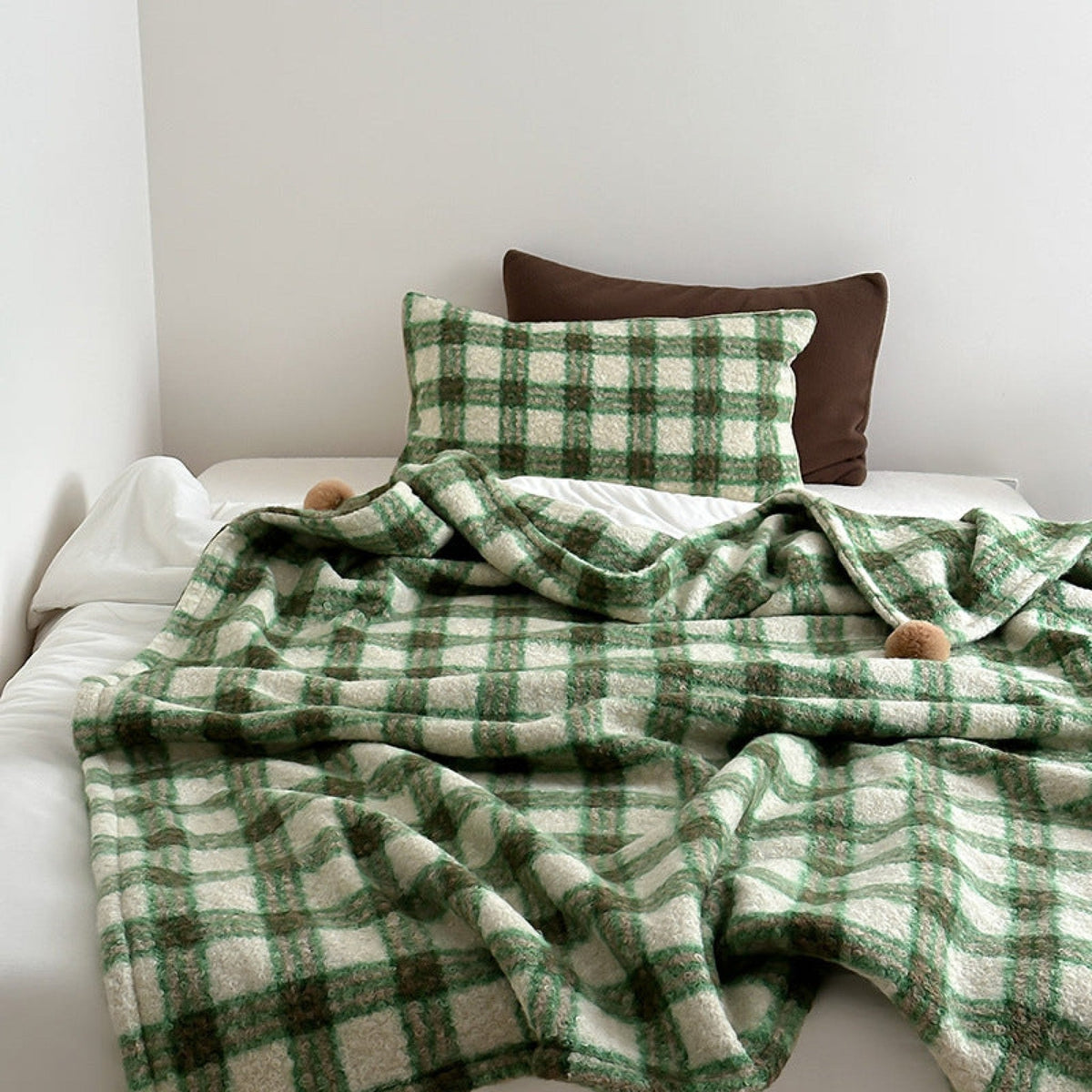 Thistle Plaid Pom-Pom Throw Blanket - Green - WhisperLinens