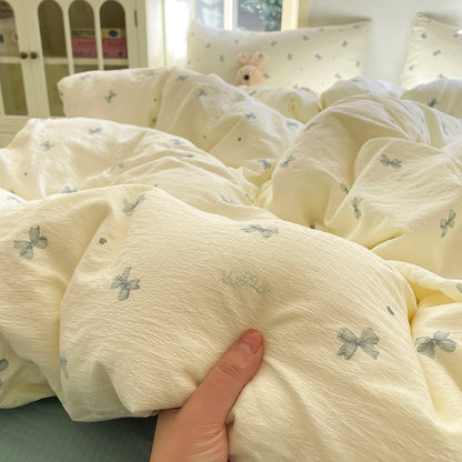 Soft Bow Print Bedding Set