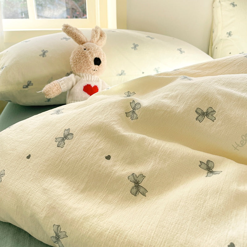 Soft Bow Print Bedding Set