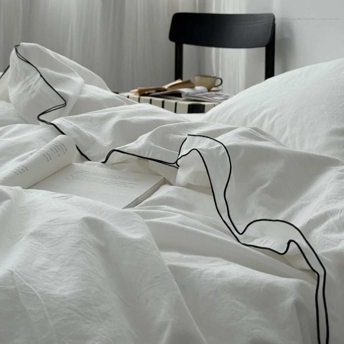 Seren Black-Trim Washed Cotton Bedding Set