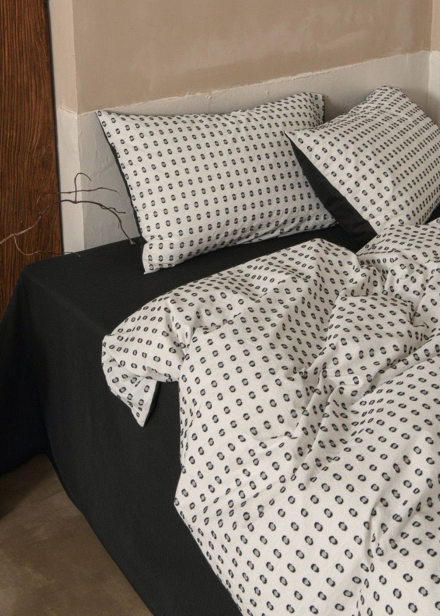 Amberlyn Dotted Cotton Bedding Set