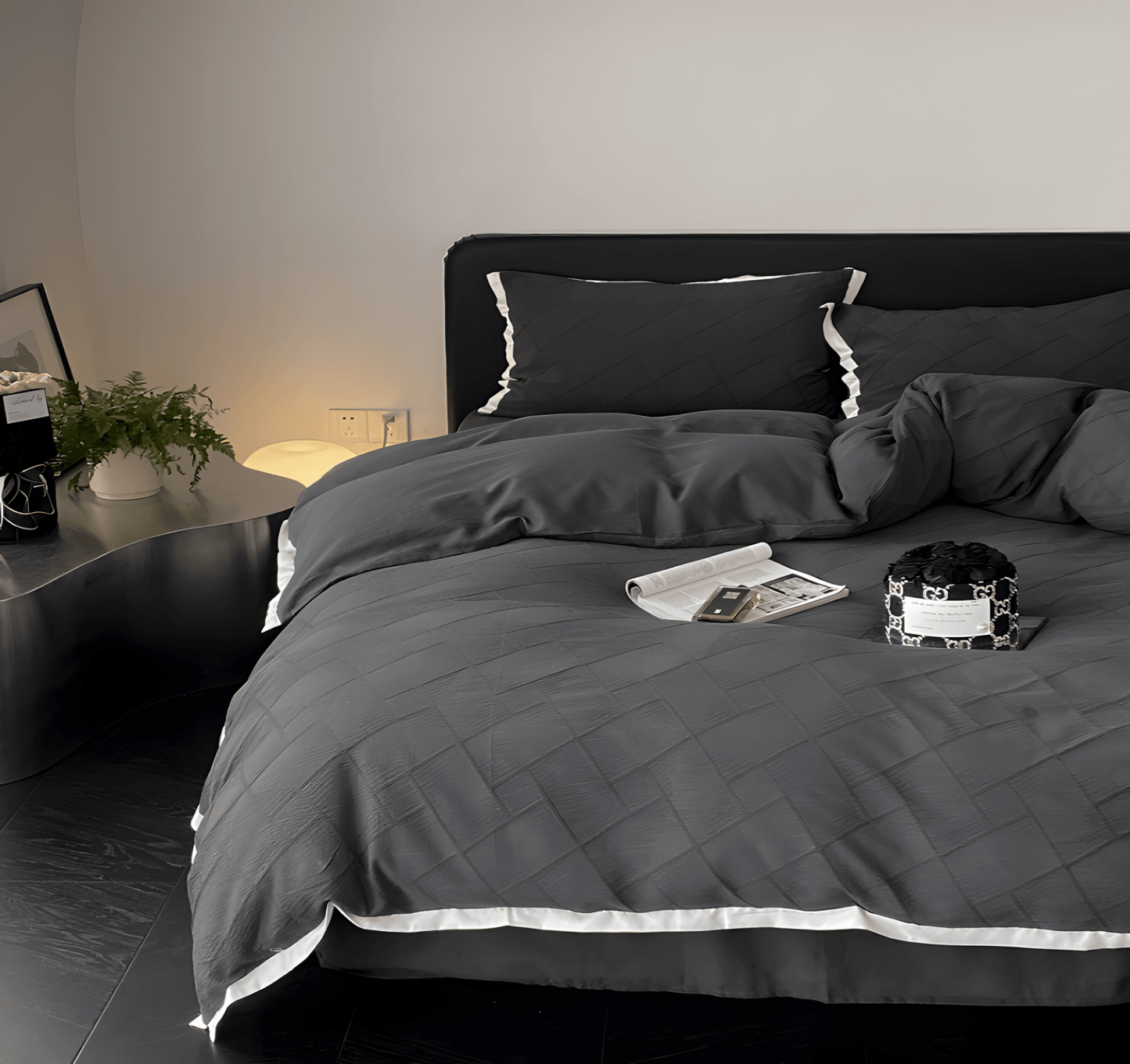 Luxe Noir Diamond Cotton Bedding Set - WhisperLinens