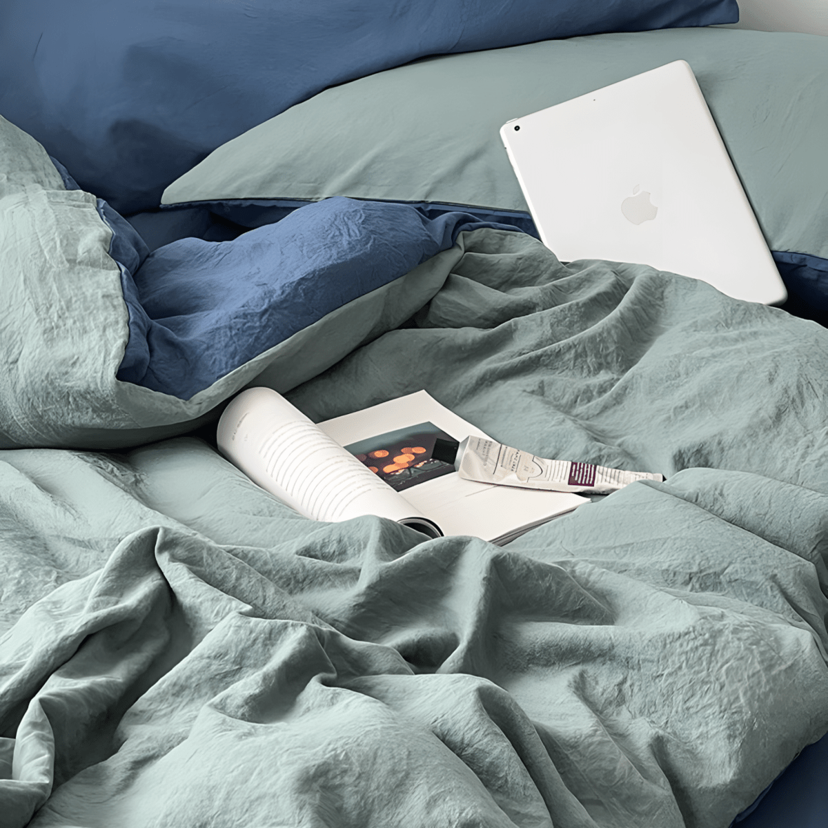 Green & Denim Blue Cotton Bedding Set