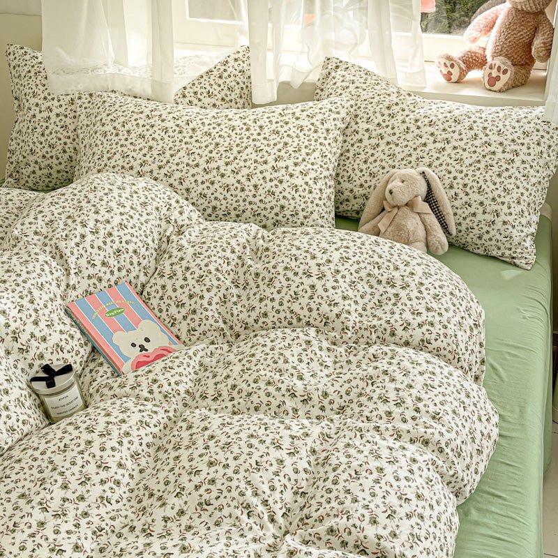 Vintage Blossom Bedding Set - WhisperLinens