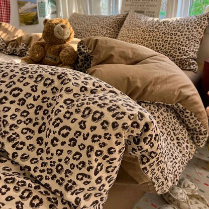 Vintage Leopard Print Bedding Set