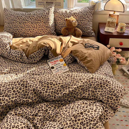 Vintage Leopard Print Bedding Set